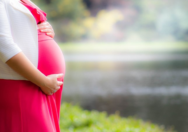 Računanja plodnih dni s pomočjo lekarniškega ovulacijskega testa